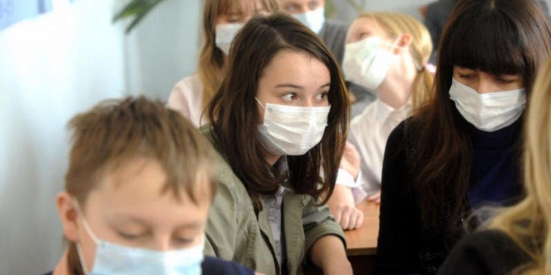Масочный режим усилен: школьники Новороссийска с сегодняшнего дня обязаны носить средства индивидуальной защиты