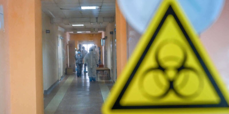 Эпидемиолог предупредил о большой опасности лифтов в эпоху коронавируса