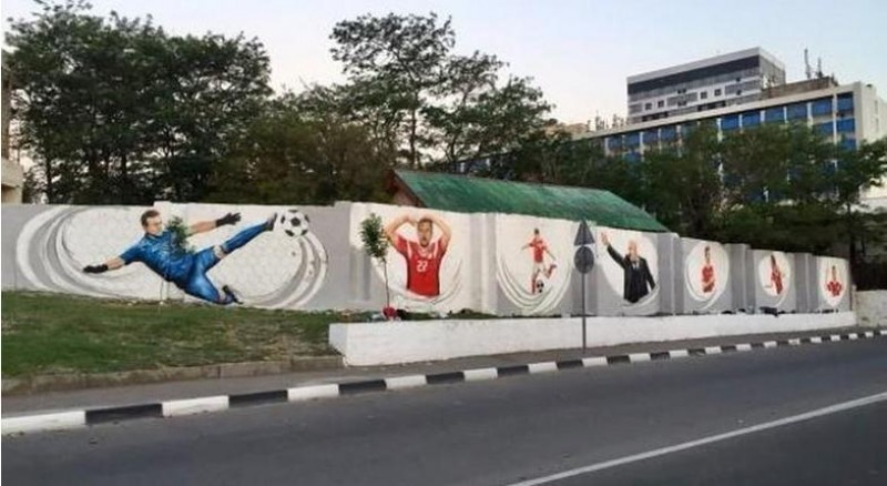 Второе рождение: на набережной им. Адмирала Серебрякова обновят граффити с изображениями российских футболистов