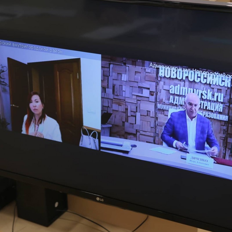 Совместные пути решения: глава Новороссийска провел очередной прием граждан по личным вопросам в он-лайн режиме